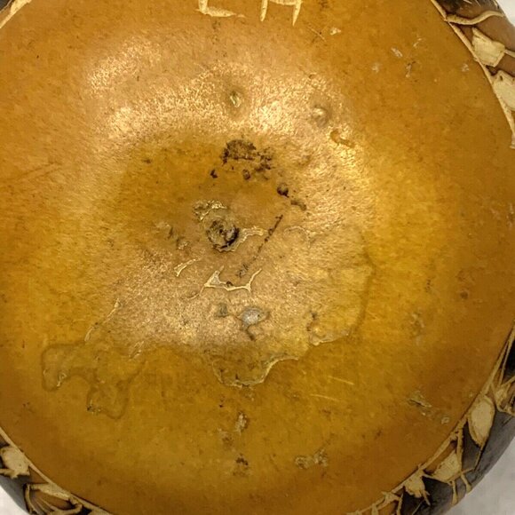 Vintage Signed Peruvian Folk Art Hand Carved Gourd w/Lid Trinket Box Handmade - Picture 7 of 7